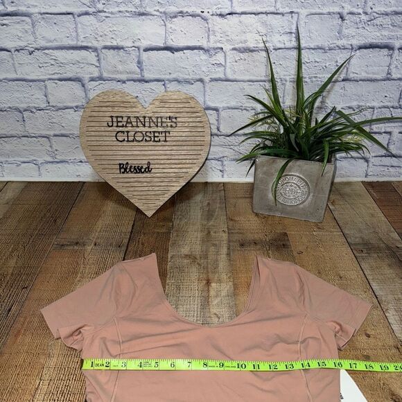 NWT Lululemon Align T-Shirt
Pink Clay - Picture 13 of 16
